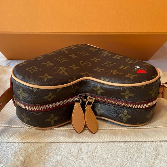 New LOUIS VUITTON Game On Cruise πCoeur Heartπ Bag - Picture 11 of 17